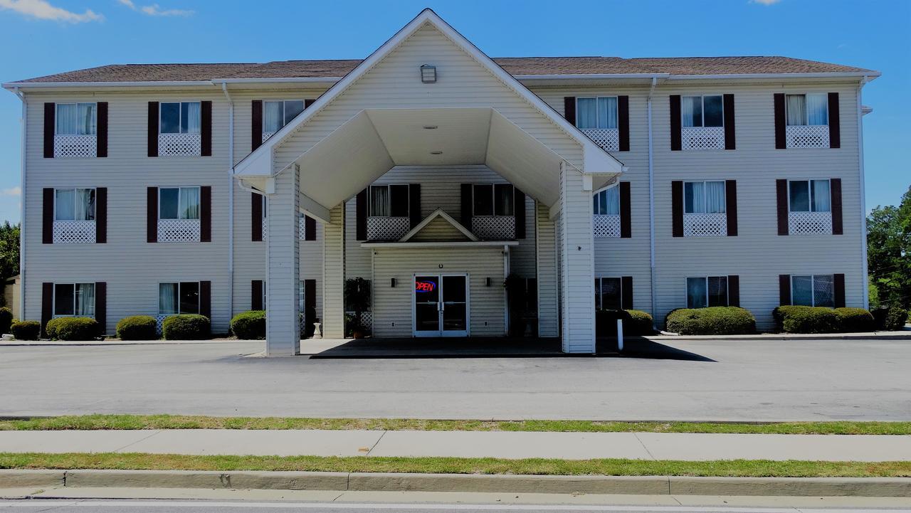 Oak Tree Inn & Suites Claxton Exteriör bild